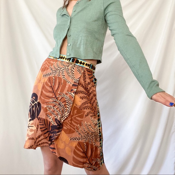 NWT FARM RIO SKIRT - Picture 5 of 5